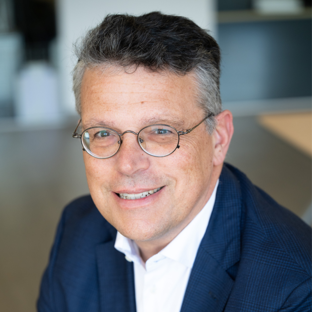 Perago-Website-Headshots-circle-ad810423b0c3bdbc45185105520dd2a7-jgmz37fkvna0